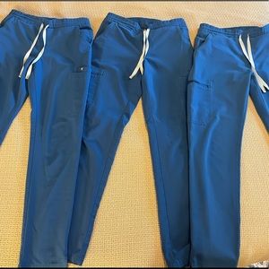 Figs Yola skinny scrub pants bundle in royal blue